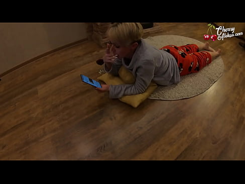 ❤️ Skør blondine suger kæmpe pik og hopper på den - analsex ❤️❌ Anal video at da.hentai-for.ru ❌️